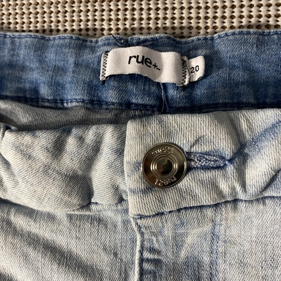 Rue + Women's Ultimate Stretch High-Rise Skinny Jeans Distressed 20 2% Spandex - Picture 3 of 5